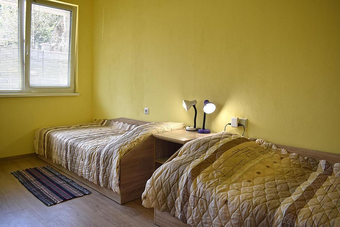 Starlight Studios Burgas Luaran gambar